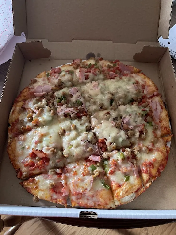 Deluxe Pizza